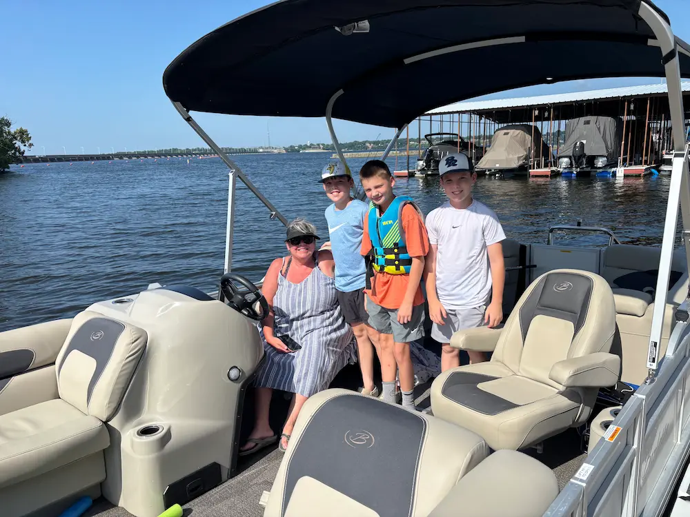 Family Fun Grand Lake Boat Rental Rocks & Docks